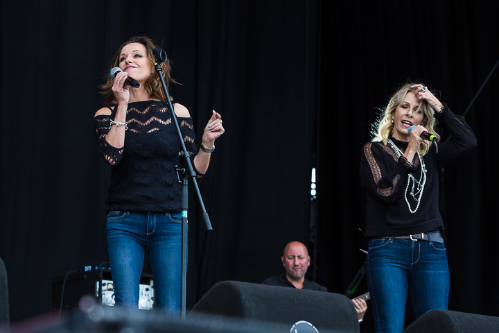 Bananarama @ Nostalgie Beach Festival, picture 8, photographed by Marc Verdonck - FrontView Magazine