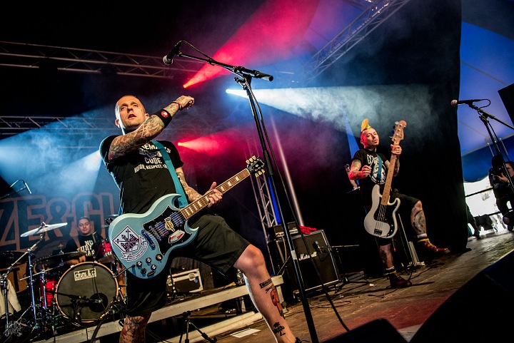 Booze and Glory @ Ieper Hardcore Fest, picture 2, photographed by Luc Luyten - FrontView Magazine