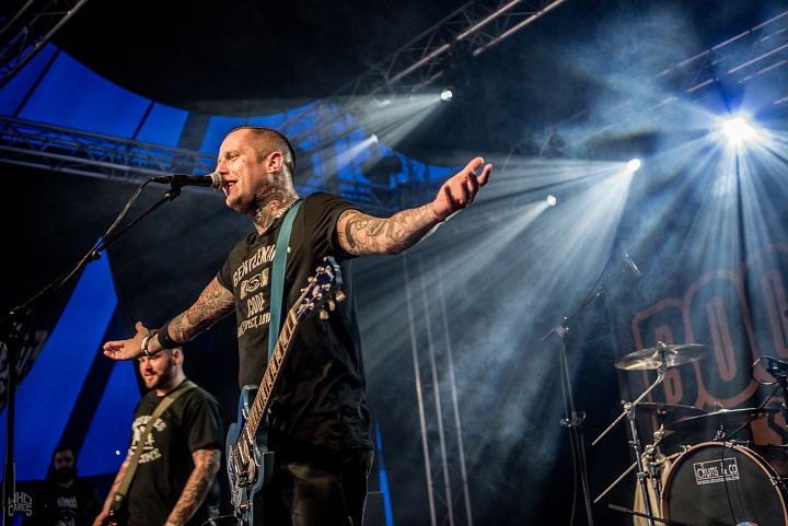 Booze and Glory @ Ieper Hardcore Fest, picture 16, photographed by Luc Luyten - FrontView Magazine