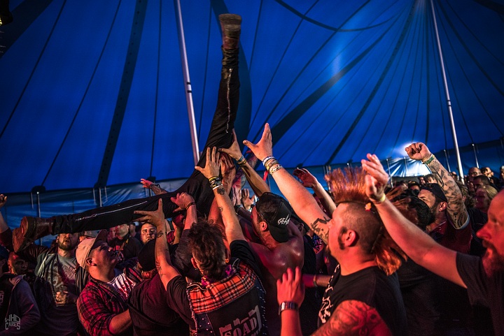 Booze and Glory @ Ieper Hardcore Fest, picture 23, photographed by Luc Luyten - FrontView Magazine