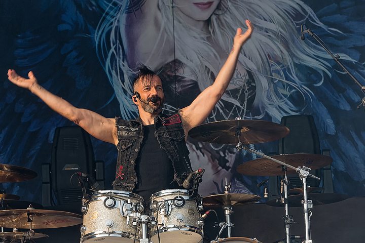 Doro @ Alcatraz 2017, picture 3, photographed by Edwin Houdevelt - FrontView Magazine