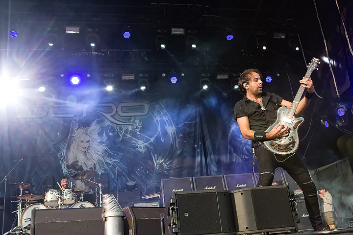 Doro @ Alcatraz 2017, picture 6, photographed by Edwin Houdevelt - FrontView Magazine