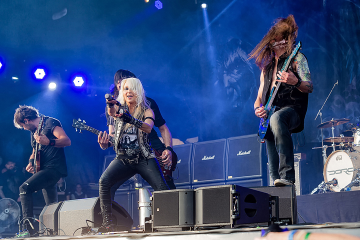 Doro @ Alcatraz 2017, picture 36, photographed by Edwin Houdevelt - FrontView Magazine