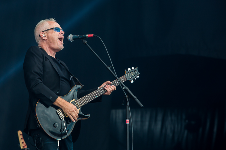 Nik Kershaw @ Nostalgie Beach Festival, picture 2, photographed by Marc Verdonck - FrontView Magazine
