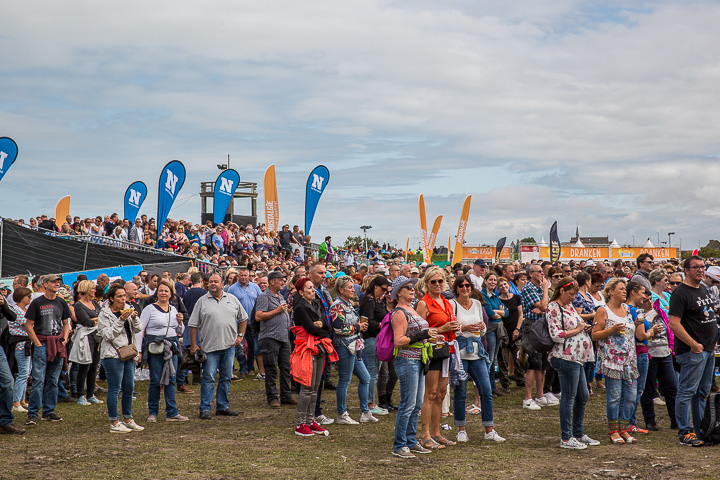 Sfeer @ Nostalgie Beach Festival, picture 1, photographed by Marc Verdonck - FrontView Magazine