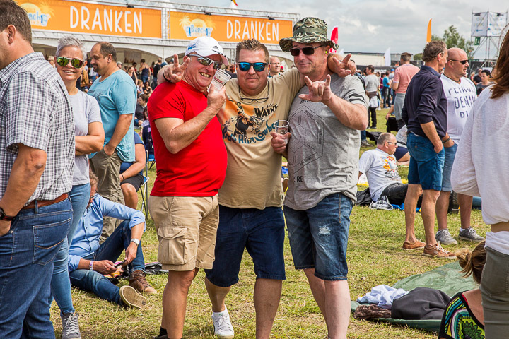 Sfeer @ Nostalgie Beach Festival, picture 8, photographed by Marc Verdonck - FrontView Magazine