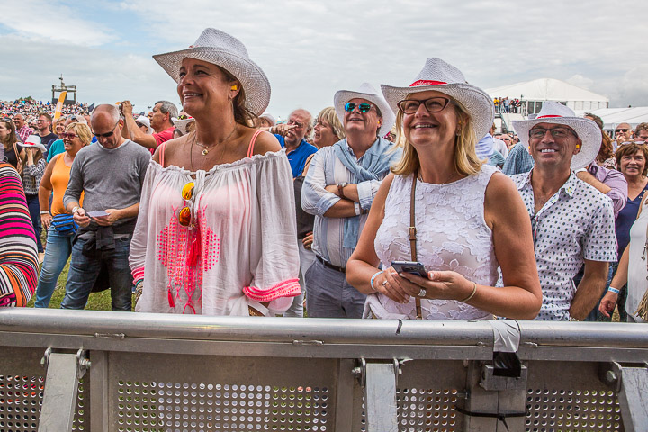 Sfeer @ Nostalgie Beach Festival, picture 15, photographed by Marc Verdonck - FrontView Magazine