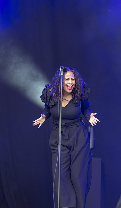 Laura Tesoro @ Marktrock Aalst, picture 3, photographed by dirk janssens - FrontView Magazine