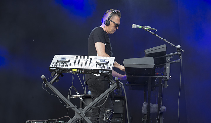 Laura Tesoro @ Marktrock Aalst, picture 7, photographed by dirk janssens - FrontView Magazine