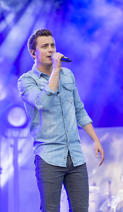 Niels Destadsbader @ Marktrock Aalst, picture 10, photographed by dirk janssens - FrontView Magazine