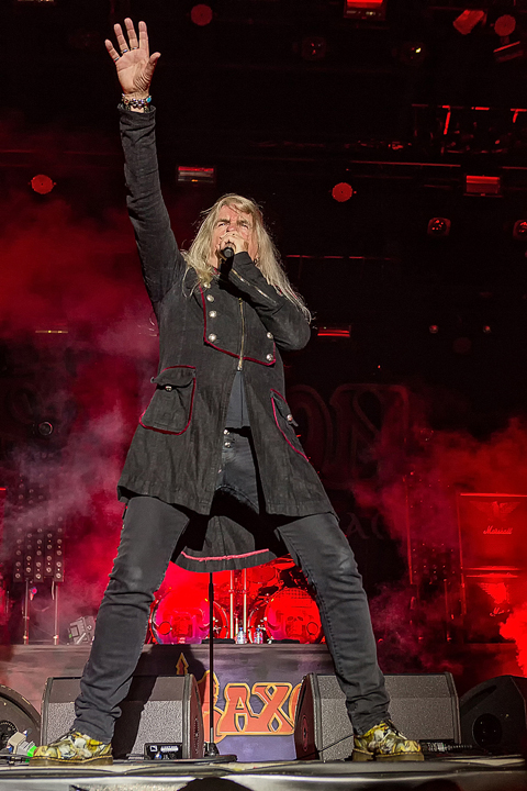 Saxon @ Alcatraz 2017, picture 3, photographed by Edwin Houdevelt - FrontView Magazine