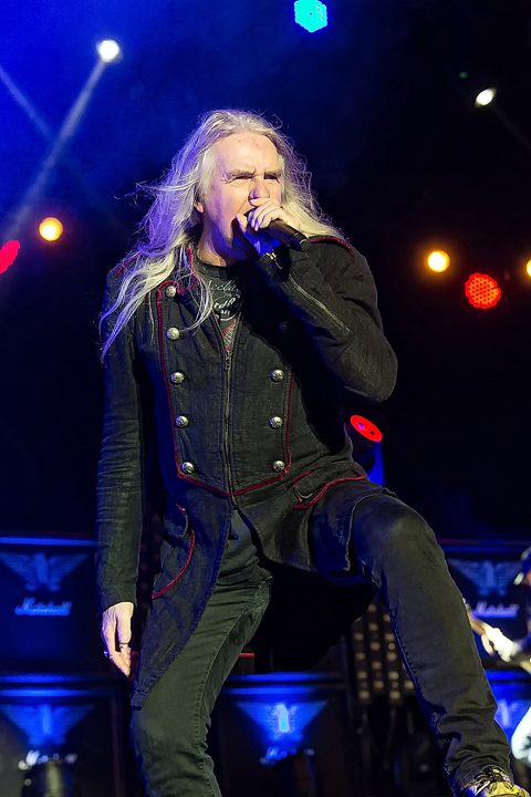 Saxon @ Alcatraz 2017, picture 30, photographed by Edwin Houdevelt - FrontView Magazine