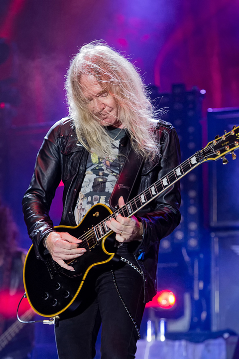 Saxon @ Alcatraz 2017, picture 36, photographed by Edwin Houdevelt - FrontView Magazine