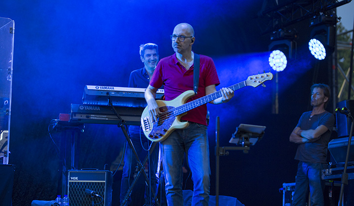 Soulsister @ Marktrock Aalst, picture 2, photographed by dirk janssens - FrontView Magazine