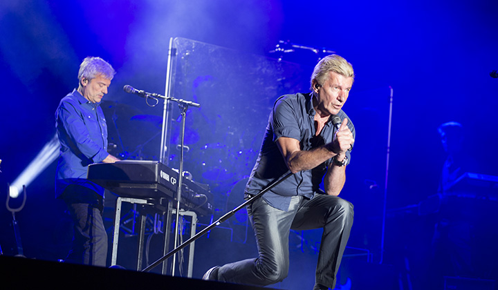 Soulsister @ Marktrock Aalst, picture 9, photographed by dirk janssens - FrontView Magazine