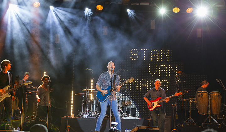 Stan Van Samang @ Marktrock Aalst, picture 5, photographed by dirk janssens - FrontView Magazine