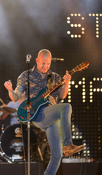 Stan Van Samang @ Marktrock Aalst, picture 6, photographed by dirk janssens - FrontView Magazine