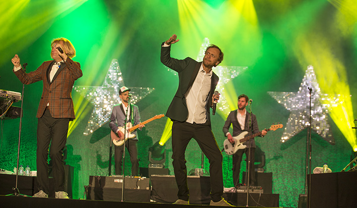 The Magical Flying Thunderbirds'' @ Marktrock Aalst, picture 3, photographed by dirk janssens - FrontView Magazine