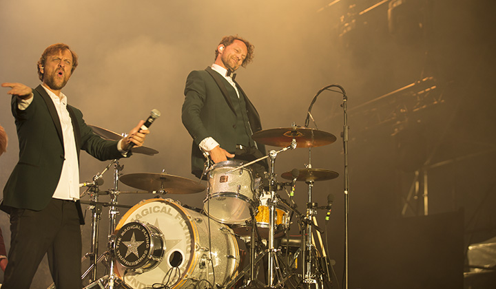 The Magical Flying Thunderbirds'' @ Marktrock Aalst, picture 10, photographed by dirk janssens - FrontView Magazine