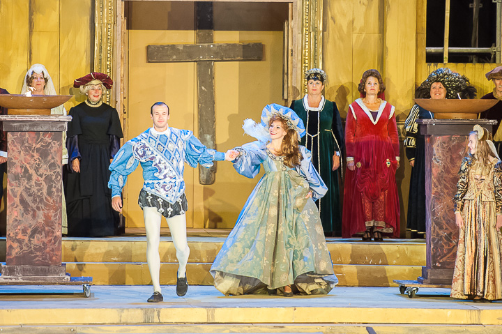 Première Kiss me Kate @ Donkmeer, picture 18, photographed by Goele Bormans - FrontView Magazine