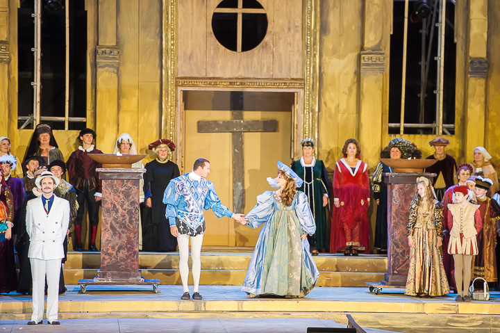 Première Kiss me Kate @ Donkmeer, picture 19, photographed by Goele Bormans - FrontView Magazine