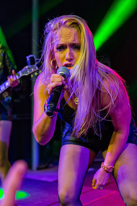 back'n black @ Razernij 2017, picture 9, photographed by FrontView Magazine