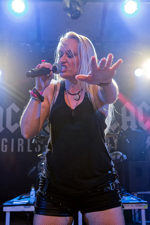 back'n black @ Razernij 2017, picture 13, photographed by FrontView Magazine