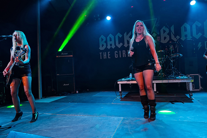 back'n black @ Razernij 2017, picture 16, photographed by FrontView Magazine