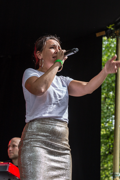 Slongs Dievanongs @ Boterhammen in het Park (dag 1), foto 11, foto's door Patric Wijns - FrontView Magazine