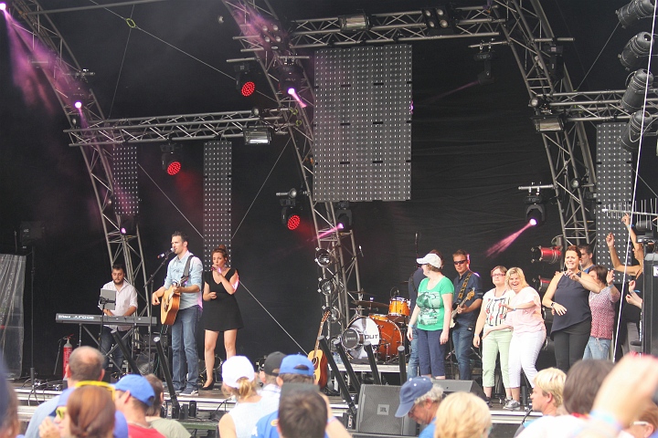 Frimout @ Buitenbeenpop 2017, picture 10, photographed by Heidi Elen - FrontView Magazine