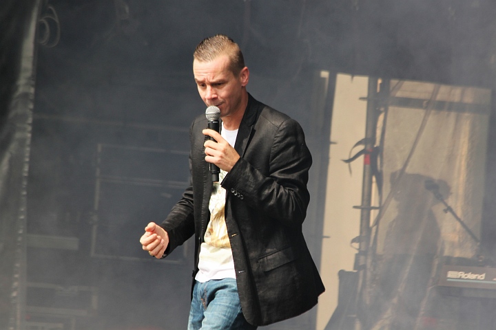 Sam Gooris @ Buitenbeenpop 2017, foto 1, foto's door Heidi Elen - FrontView Magazine