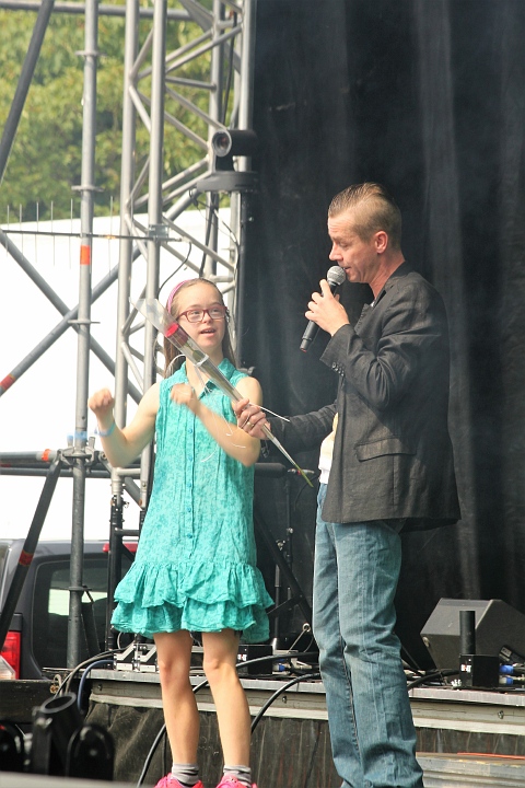 Sam Gooris @ Buitenbeenpop 2017, foto 3, foto's door Heidi Elen - FrontView Magazine