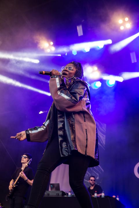 Coely (Live Stage) @ Laundry Day, picture 4, photographed by Dieter  Boone - FrontView Magazine
