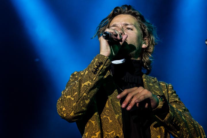 Warhola (Live stage) @ Laundry Day, picture 5, photographed by Dieter  Boone - FrontView Magazine