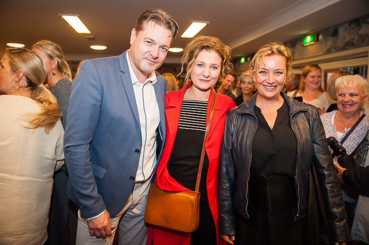 Première Brasschaatse Huisvrouwen @ Theater Elckerlyc, picture 18, photographed by Goele Bormans - FrontView Magazine