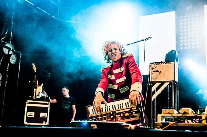 compact disk dummies @ Breda Barst, picture 8, photographed by Gert Daemen - FrontView Magazine