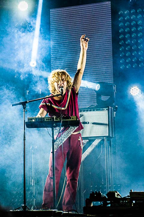 compact disk dummies @ Breda Barst, picture 32, photographed by Gert Daemen - FrontView Magazine