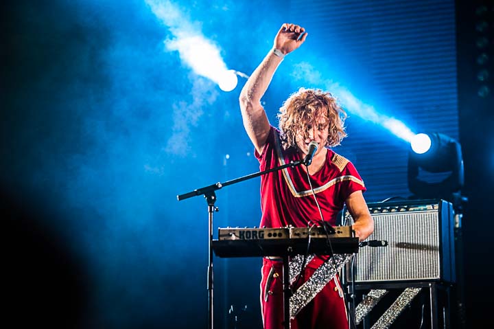 compact disk dummies @ Breda Barst, picture 36, photographed by Gert Daemen - FrontView Magazine