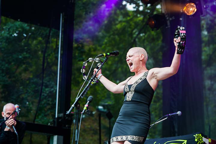 Wallis Bird @ Breda Barst, picture 4, photographed by Gert Daemen - FrontView Magazine