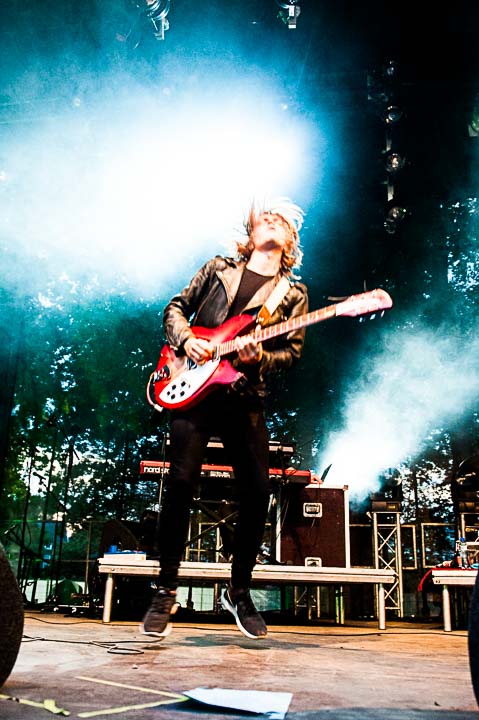 Orange Skyline @ Breda Barst, picture 20, photographed by Gert Daemen - FrontView Magazine