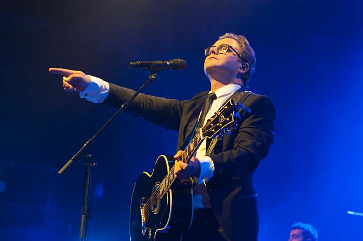 Guus Meeuwis @ 013, picture 8, photographed by Gert Daemen - FrontView Magazine