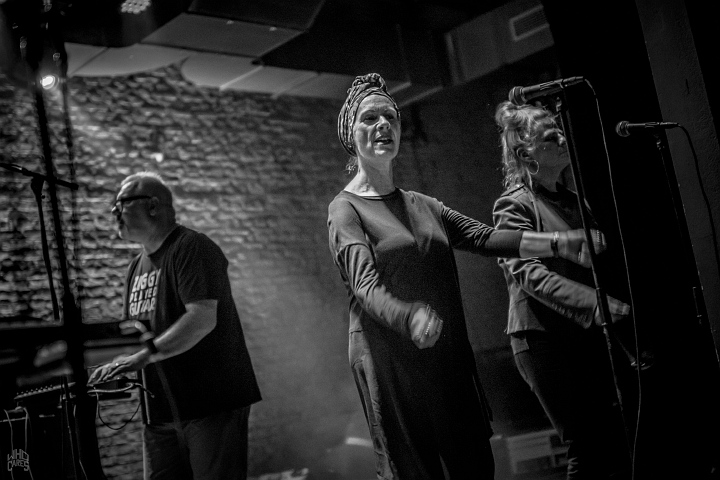Shriekback @ Muziekgieterij, picture 9, photographed by Luc Luyten - FrontView Magazine