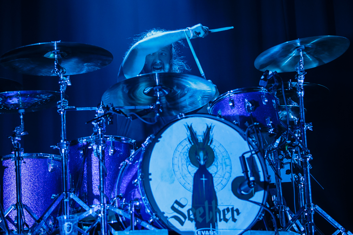 Seether @ 013, foto 2, foto's door Dorien Goetschalckx - FrontView Magazine