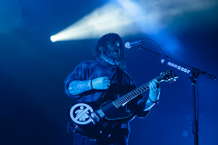 Seether @ 013, foto 10, foto's door Dorien Goetschalckx - FrontView Magazine