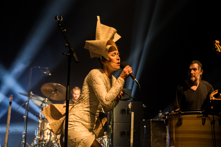 Lamb @ Ancienne Belgique, picture 15, photographed by Dieter  Boone - FrontView Magazine
