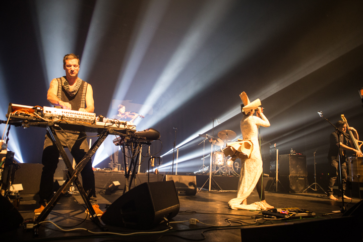 Lamb @ Ancienne Belgique, picture 19, photographed by Dieter  Boone - FrontView Magazine