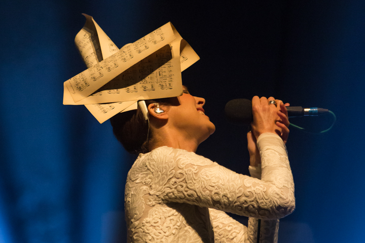 Lamb @ Ancienne Belgique, picture 20, photographed by Dieter  Boone - FrontView Magazine