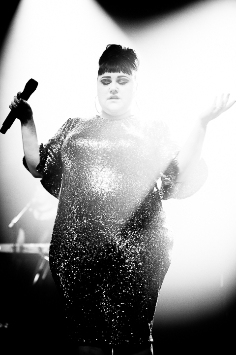 Beth Ditto @ l'Aéronef Lille, picture 26, photographed by FrontView Magazine