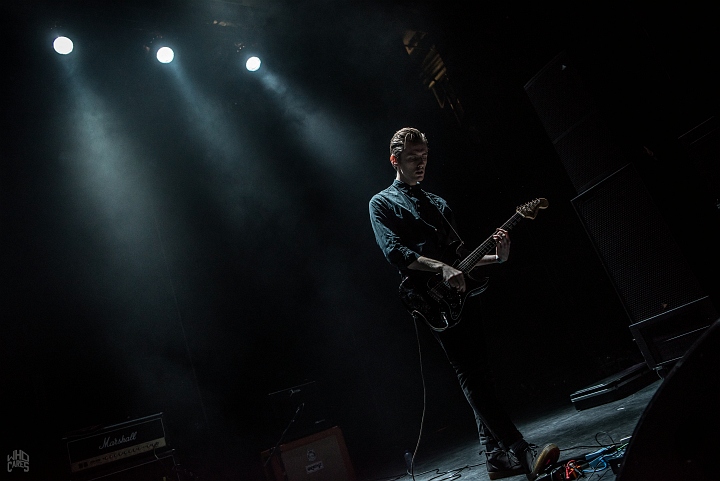 Loom @ Effenaar, picture 11, photographed by Luc Luyten - FrontView Magazine