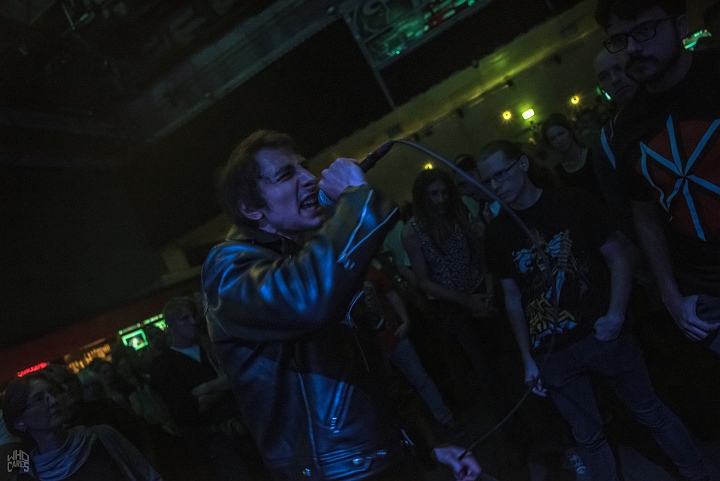 Loom @ Effenaar, picture 21, photographed by Luc Luyten - FrontView Magazine